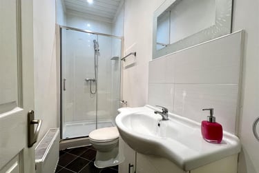 3 bed house, Trewhitt Road, Heaton, Newcastle, NE65LU - Image 2